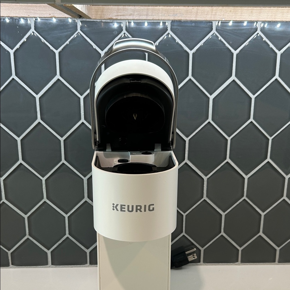 Keurig Single-Serve Coffee Brewer in White and Silver - Picture 2 of 6